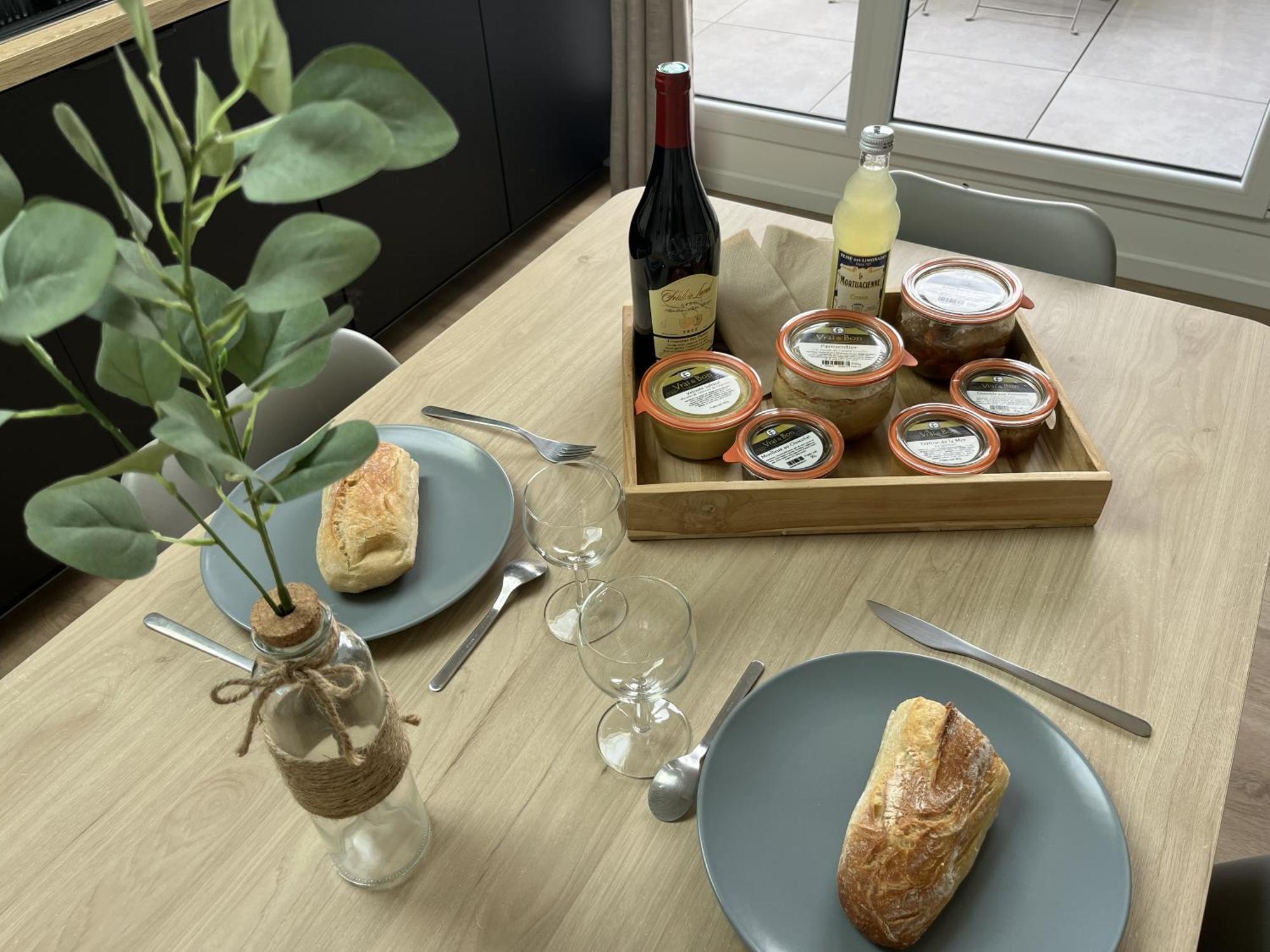 Appart-Hotel N 3 Avec Terrasse, Piscine, Petit-Dejeuner Et Parking Prive Chouzelot Zewnętrze zdjęcie