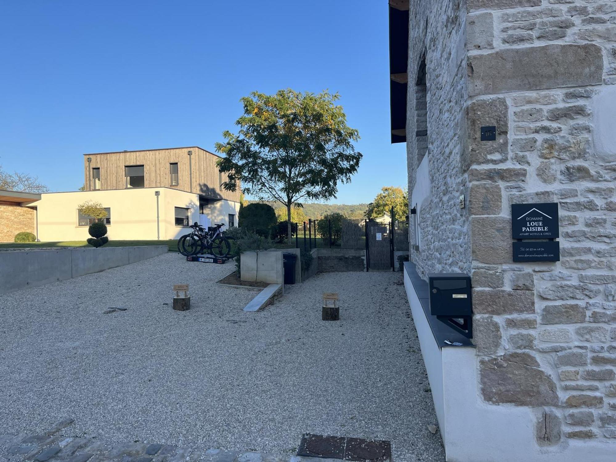 Appart-Hotel N 3 Avec Terrasse, Piscine, Petit-Dejeuner Et Parking Prive Chouzelot Zewnętrze zdjęcie