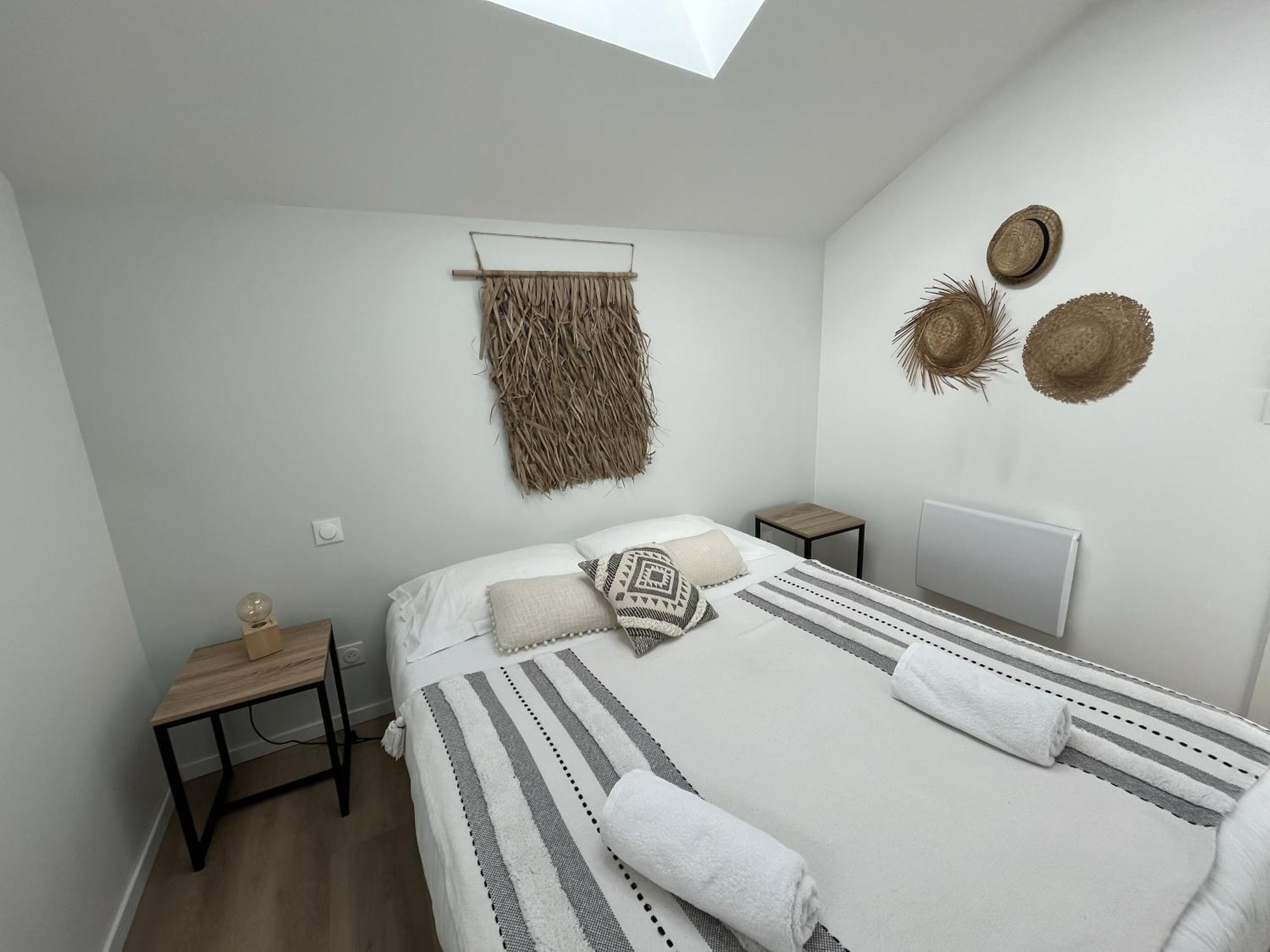 Appart-Hotel N 3 Avec Terrasse, Piscine, Petit-Dejeuner Et Parking Prive Chouzelot Zewnętrze zdjęcie